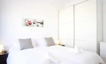 Apartment Terrace *