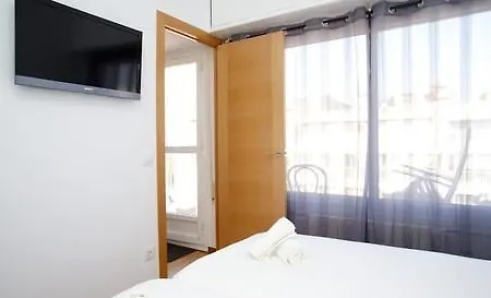 Terrace Apartment *